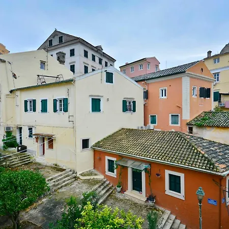 度假居 Iliokambida House *