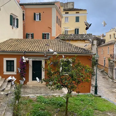 度假居 Iliokambida House