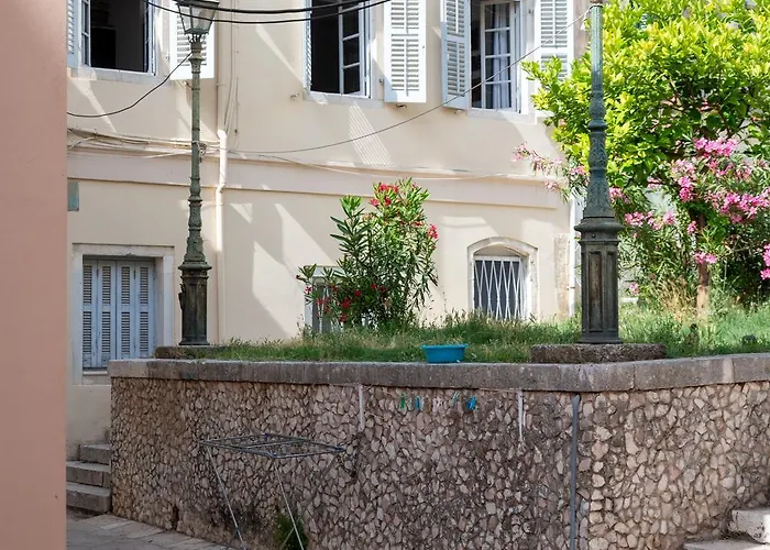 Iliokambida House * Corfu (city)